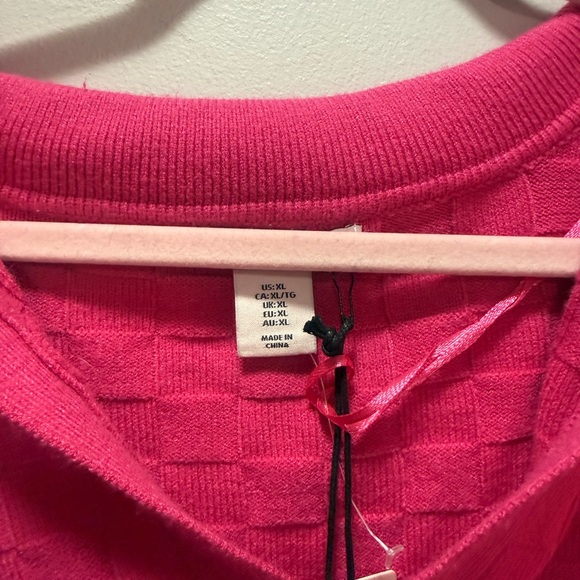 Pink Textured Knit Sweater NWT - Picture 3 of 5